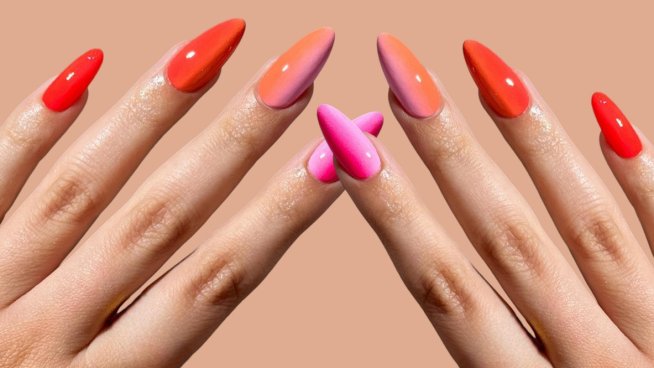 10 цветни маникюра, с които да сияете през август