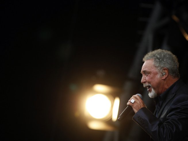 Том Джонс. Снимка: Reuters