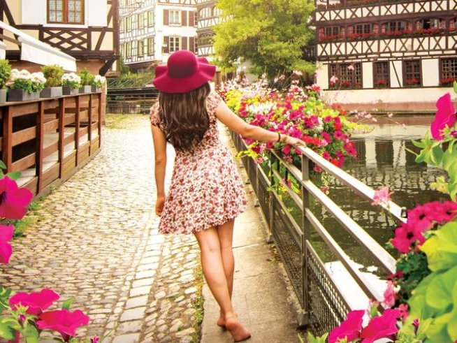 Корица: издателство "Хермес"