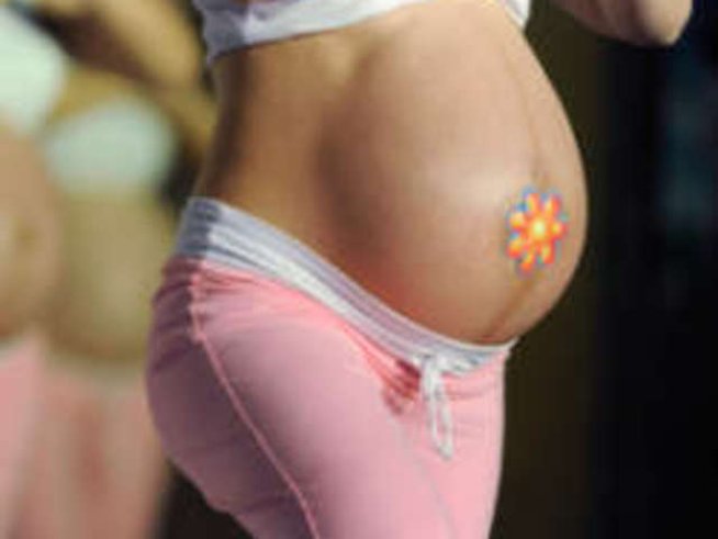 Суеверия за бременността по света