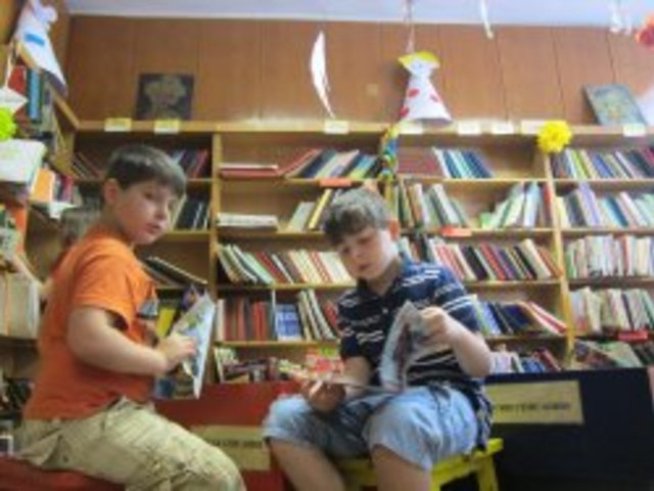Водим ли децата си в библиотеките