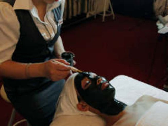 Маска за младост с извара и елда