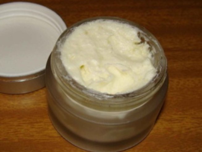 Лимонов крем срещу суха кожа през зимата