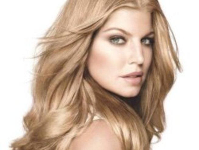 Фърги предизвиква есента с нов, вълнуващ цвят на косата