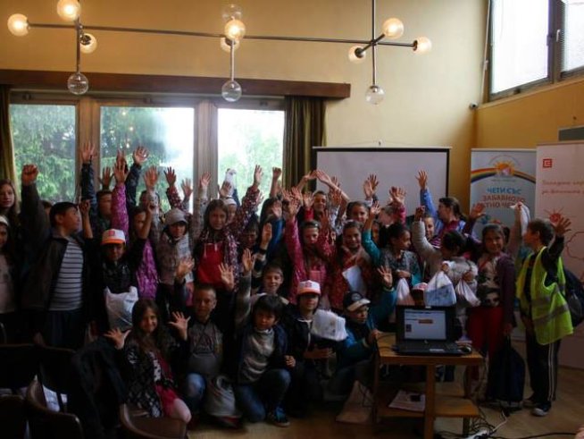 Снимка: "Забавното лятно четене"/Az-deteto.bg