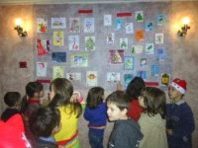 Изложба детски коледни картички