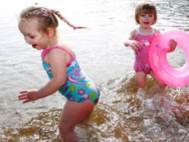 Фотоконкурс „Най-сладко бебе на плажа“