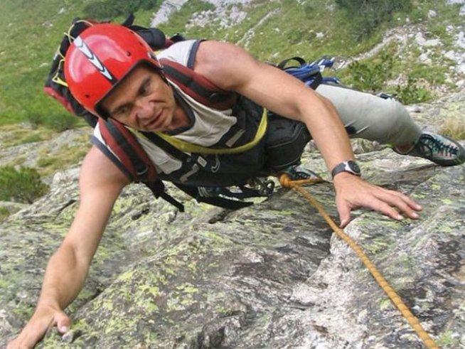 Корица: Издателство "Хермес"