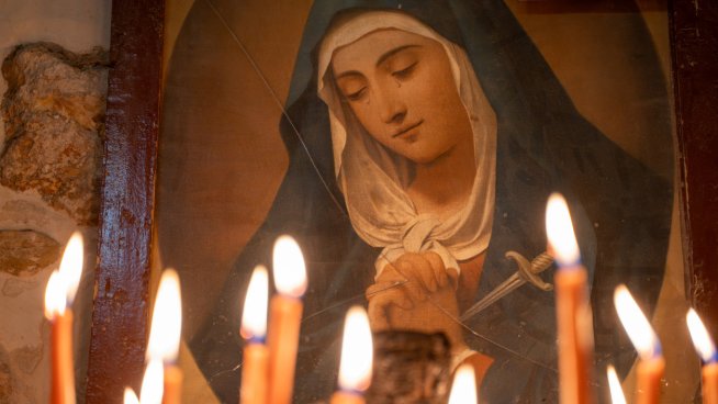 Смята се, че човек, който даде курбан от сърце, ще бъде закрилян през цялата година. Снимка: istock