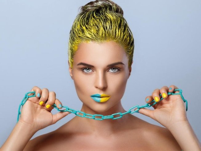 Снимка: MAKEUP.