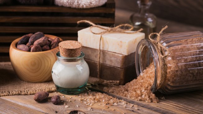 Можете да си направите домашен балсам за тяло. Снимка: istock