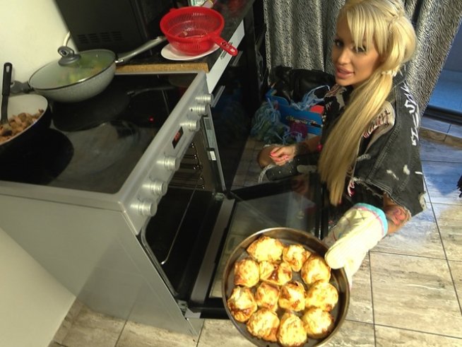 Снимка: "Черешката на тортата".