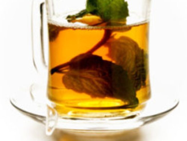 Вода и чай извайват фигурата