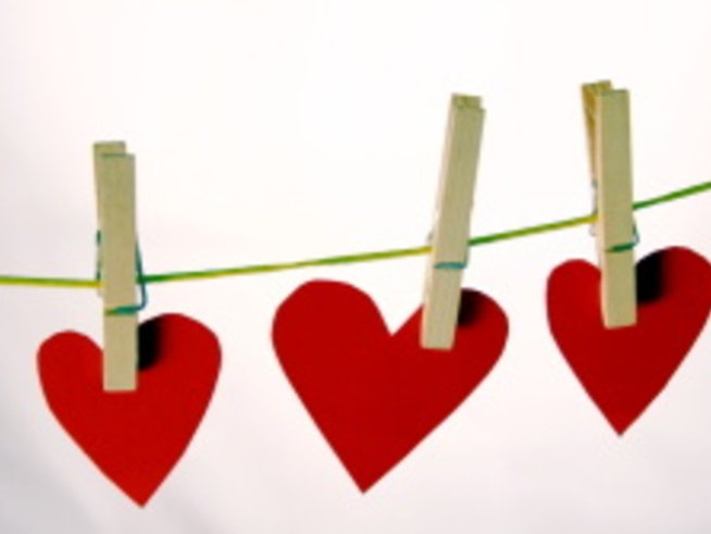 Три идеи за евтина украса за дома за Свети Валентин