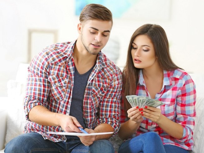 При нужда от малка сума можем ли да се възползваме от безлихвен кредит?