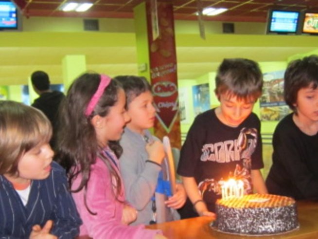 Детски рожден ден в боулинг