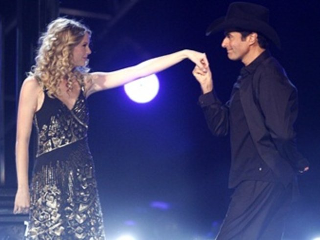 Идеалният мъж по зодия и възраст за силната жена