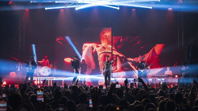 МОЛЕЦ тръгват на турне