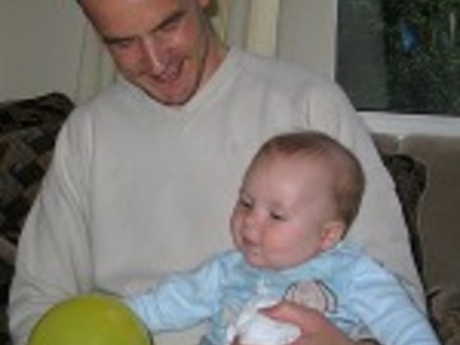 Моят татко знае ли на колко години ставам?