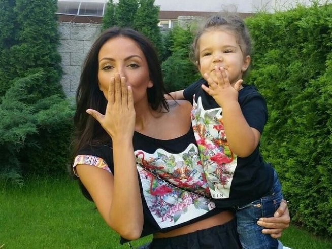 Николета Лозанова и Никол. Снимка: facebook Nikoleta Lozanova