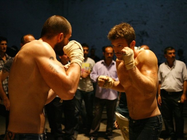 Къванч Татлъту се завръща на екран с два епизода на „Север Юг“