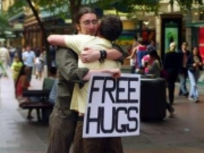 Безплатни прегръдки Free Hugs