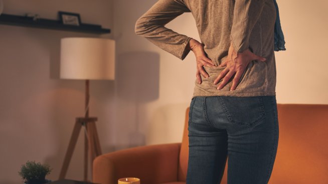 Упражнения за облекчаване при дискова херния. Снимка: istock