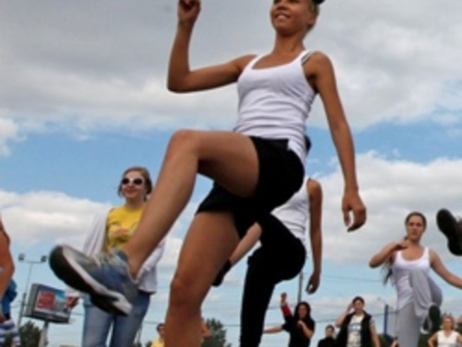 Изгаряне на калории с пудовки и кикбокс движения