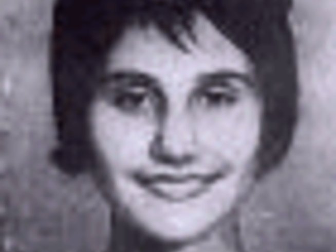 42 години от рождението на Петя Дубарова