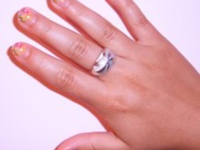 Рисунки върху нокти