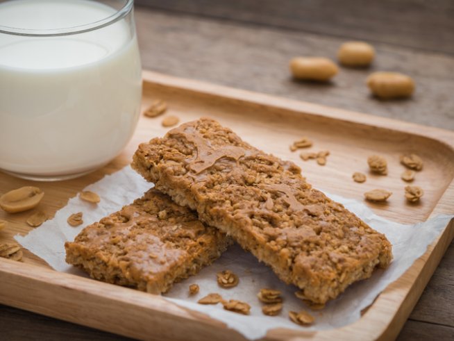 Как да превърнете любимия мед на Мечо Пух в здравословни барчета  