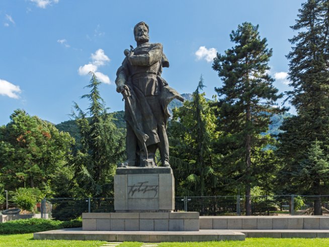 Паметник на Христо Ботев във Враца. Снимка: istock