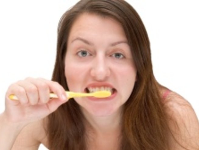 Избелване на зъби в домашни условия
