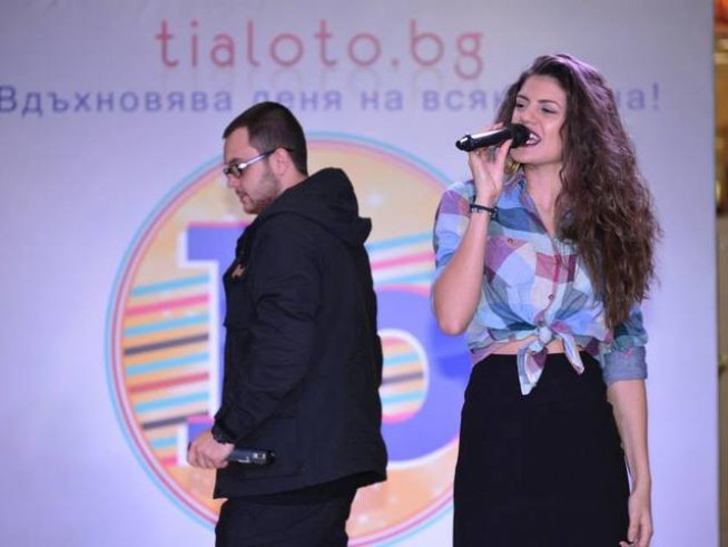 Звезден рожден ден с много награди и музика!