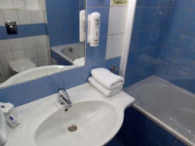 Лятна баня в морски цветове