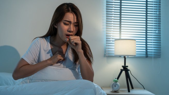 Как да овладеем кашлицата през нощта? Снимка: istock