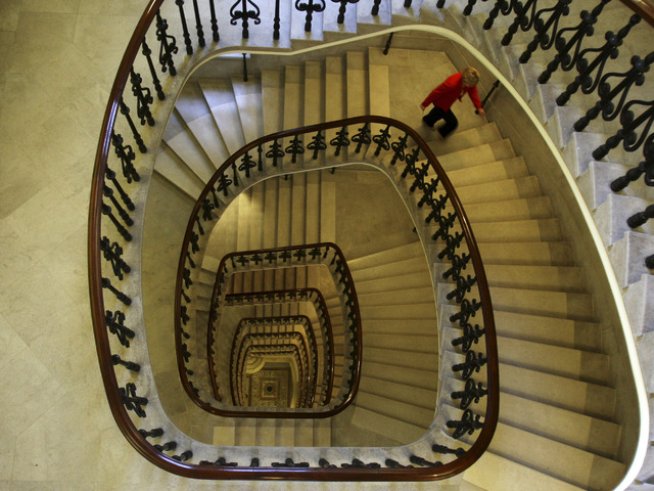 Миене на чинии и ходене на високи токчета – невероятни начини за отслабване