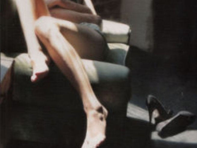 Супермодел представя дебютната си книга в София