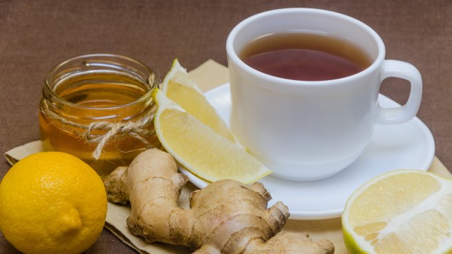 Напитка със супер съставки за детокс . Снимка: istock