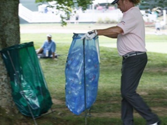 Много сложен ритуал за разделно изхвърляне на боклука по японски