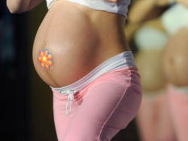 Запазете стегнато тялото през бременността – ето как