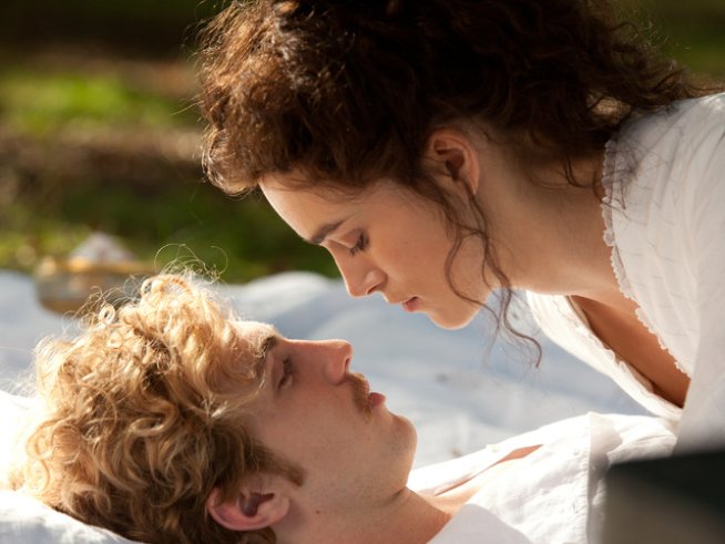 Епичната любовна история "Анна Каренина" излиза на кино