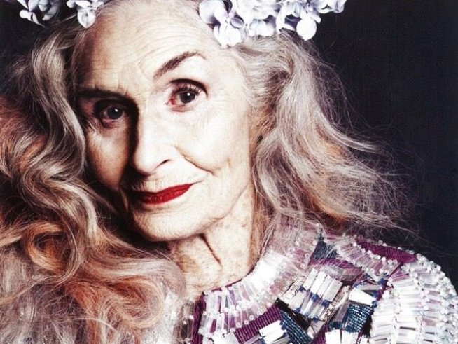 Снимка: facebook Daphne Selfe - Model