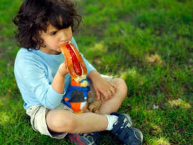 У вас ли е причината за наднорменото тегло на децата ви?