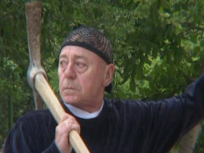 Кадър: Умно село.