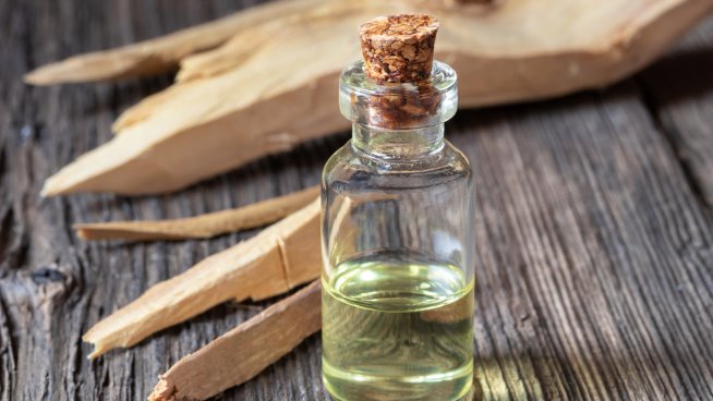 4 причини да използваме масло от сандалово дърво за кожата