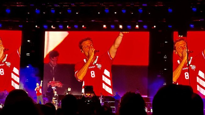 Константинос Аргирос разгорещи феновете с грандиозен концерт в „Арена София“