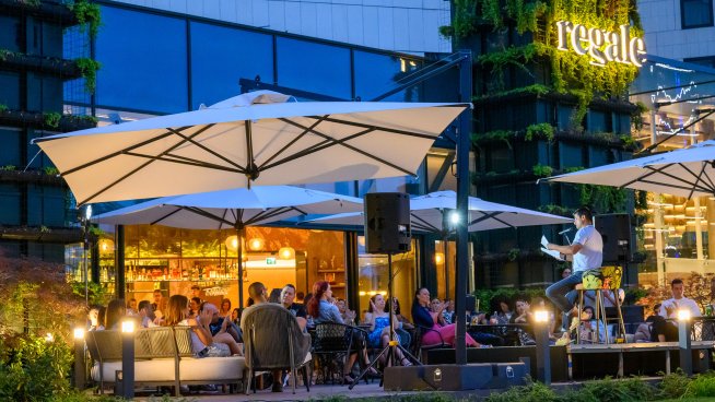 Хилтън София представя: Артистично четене с коктейли, Филип Буков и Мая Бежанска