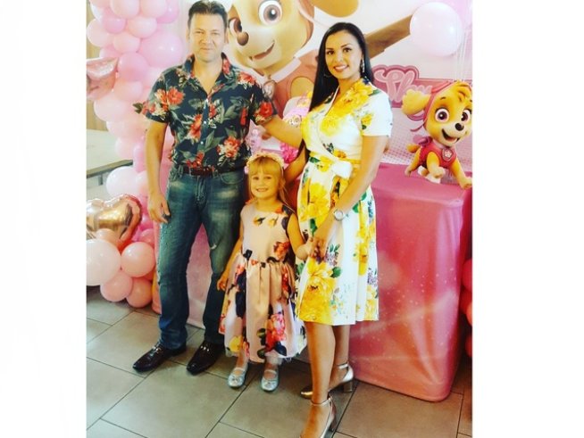 Ванеса с мама и тати. Снимка: Цвети Радойчева