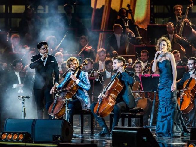 2CELLOS свириха в  памет на Лучано Павароти във  Верона